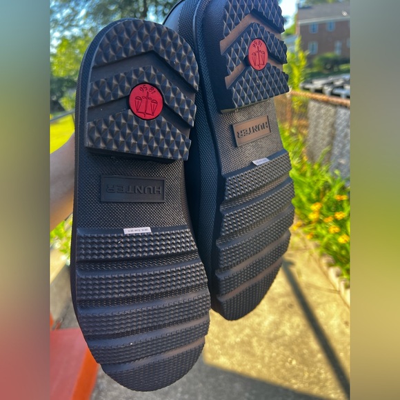 Hunter Navy Blue Chelsea Waterproof Boots. - Picture 10 of 12